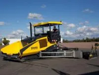 Гусеничный асфальтоукладчик BOMAG BF 800 C