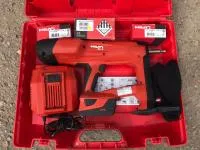 Аккумуляторный монтажный пистолет Hilti BX 3 + 2 аккум. + гвозди