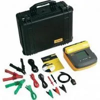 Мегаомметр с жестким кейсом Fluke 1555/Kit